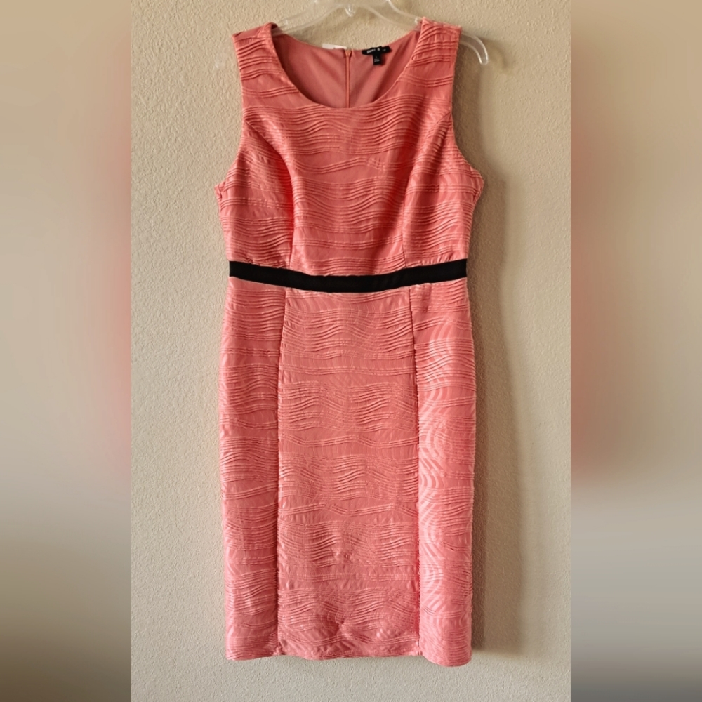 Sami Jo coral sleeveless dress with black band around waist, size L